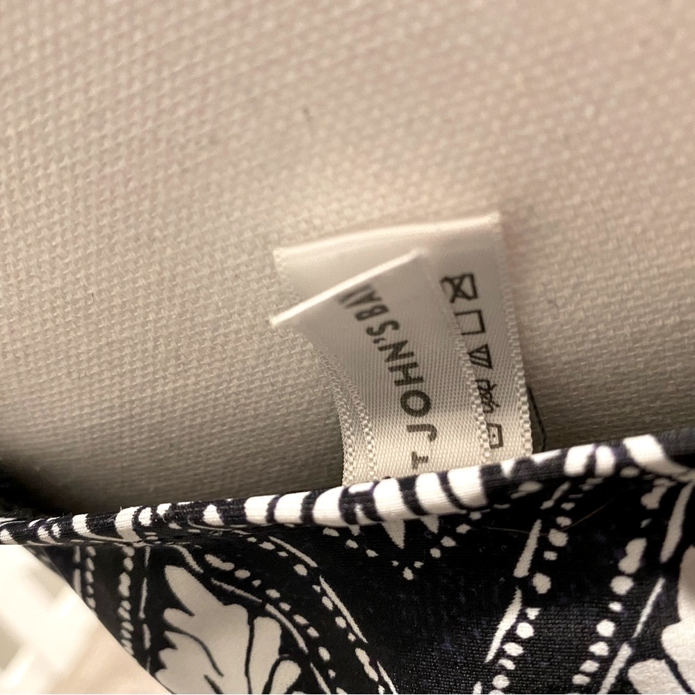 St John’s Bay Black and White Tribal Pattern Tankini Top - Picture 3 of 6
